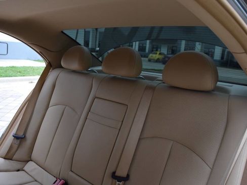 Used 2008 Mercedes-Benz E 350 4MATIC Sedan image 44