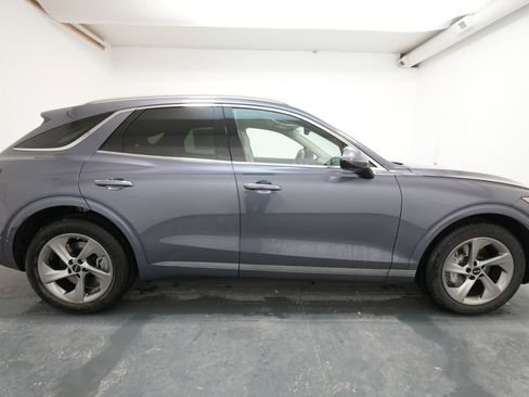 New 2026 Genesis GV70 2.5T Advanced image 9