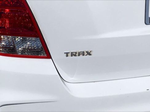 Used 2018 Chevrolet Trax LS FWD image 10