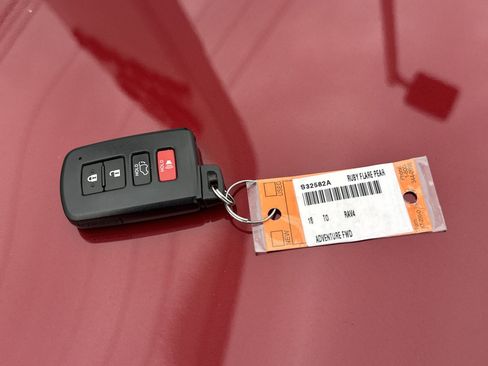 Used 2018 Toyota RAV4 XLE image 36