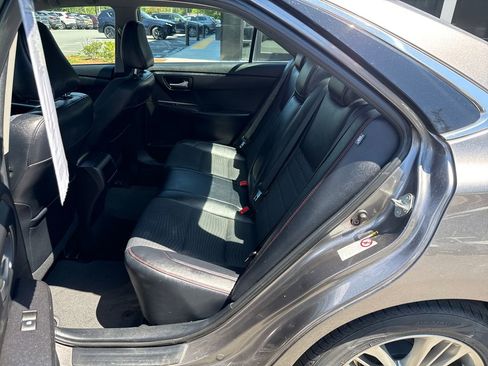 Used 2015 Toyota Camry SE FWD image 25