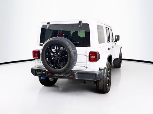 Used 2024 Jeep Wrangler Unlimited Sahara AWD/4WD image 9