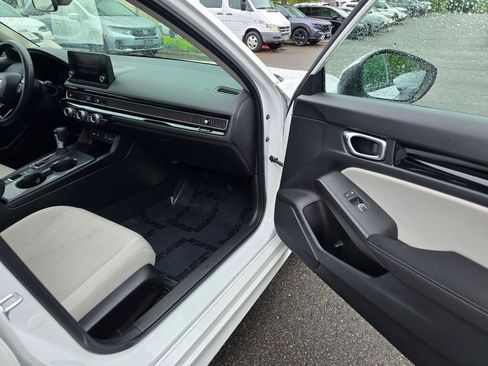 Used 2022 Honda Civic EX image 10