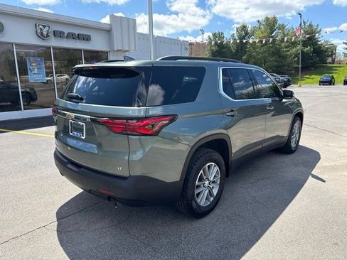 Used 2023 Chevrolet Traverse LT AWD/4WD image 3