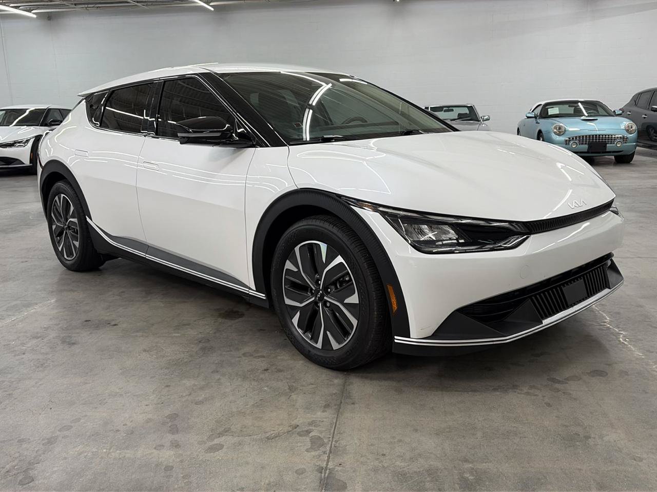 Used 2024 Kia EV6 Light RWD image 4