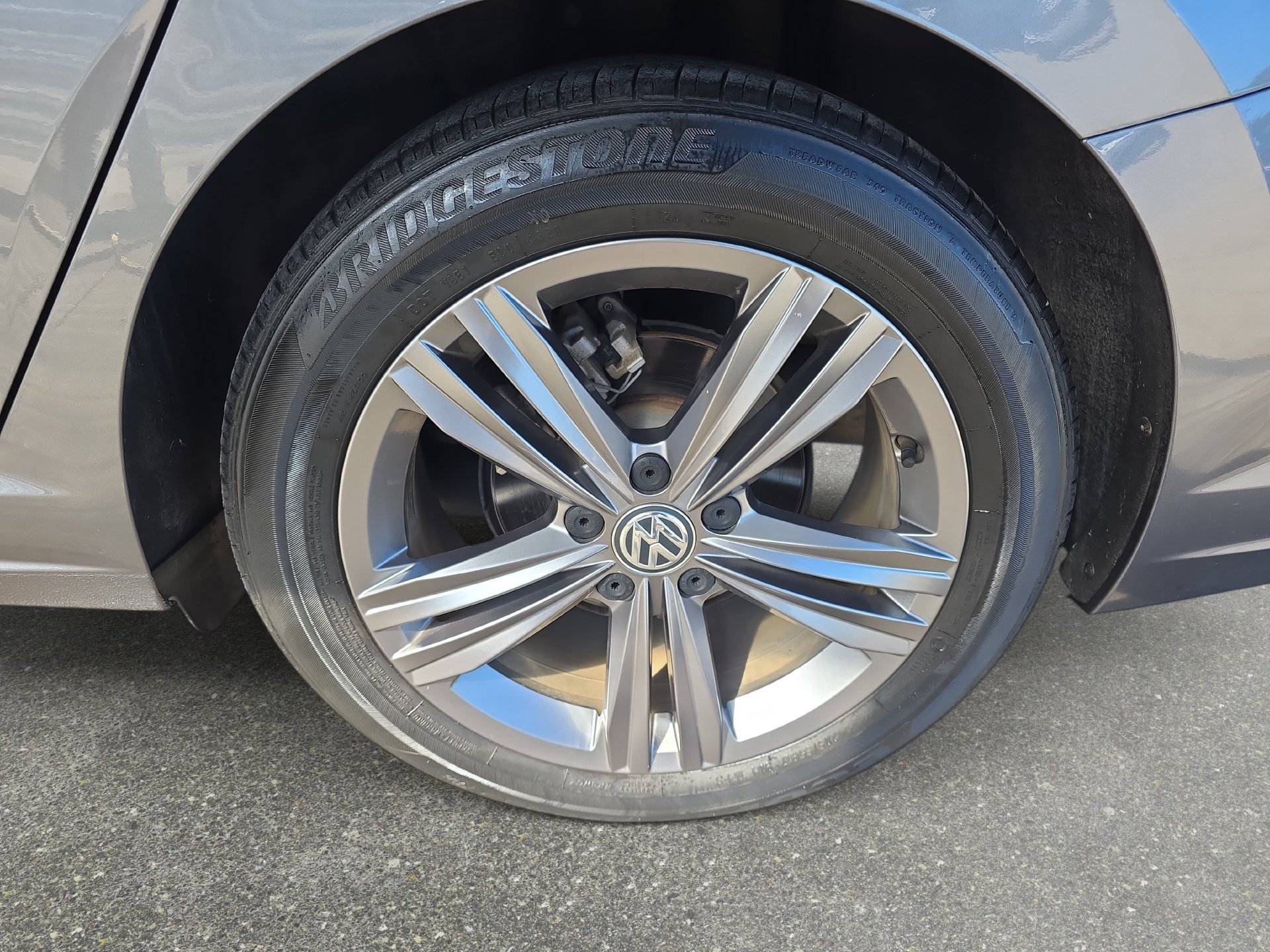 Used 2020 Volkswagen Jetta R-Line FWD image 31