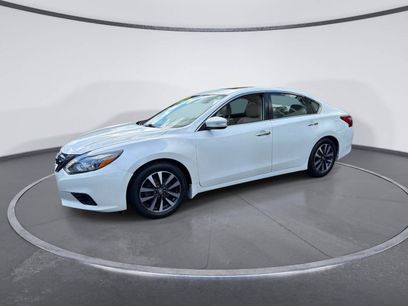 Used 2017 Nissan Altima 2.5 SL w/ Technology Package