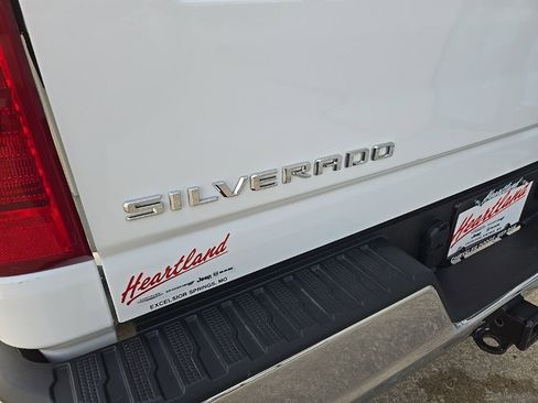 Used 2025 Chevrolet Silverado 2500 LT w/ Convenience Package AWD/4WD image 25