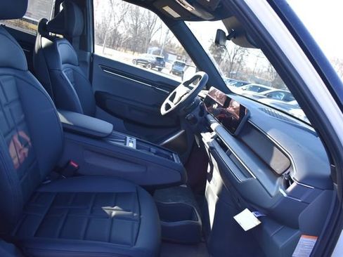 New 2026 Kia EV9 Land image 16