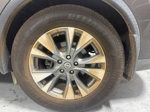 Used 2015 Nissan Murano SV w/ Premium Package FWD image 9