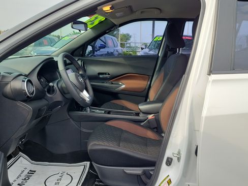 Certified 2023 Nissan Kicks SR FWD image 19