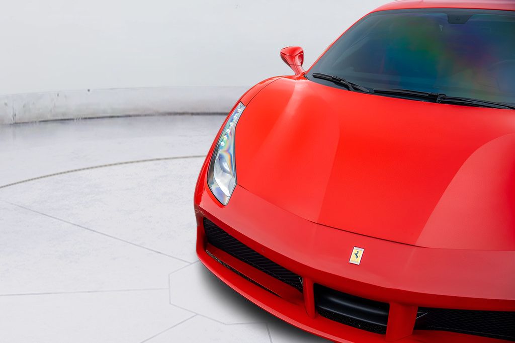 Used 2016 Ferrari 488 GTB RWD image 5