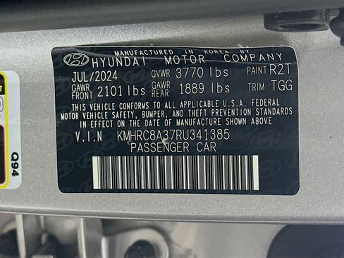 Used 2024 Hyundai Venue SEL image 12