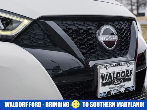 Used 2023 Nissan Maxima SR w/ Sport Mat Group image 12