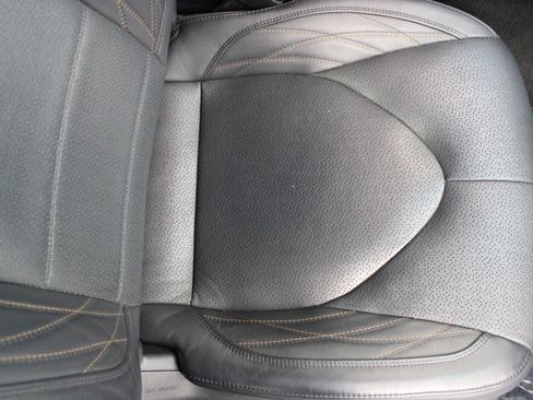 Used 2022 Toyota Avalon Limited w/ Advanced Safety Package image 27