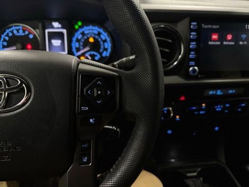 Used 2022 Toyota Tacoma TRD Sport image 22