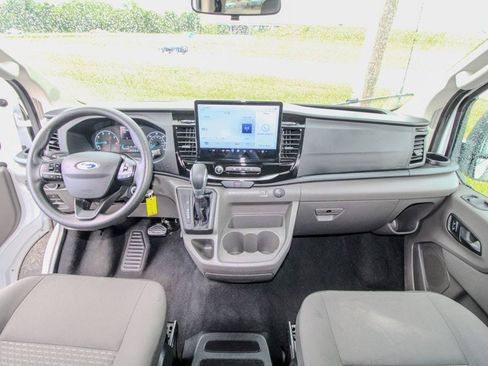 Used 2025 Ford Transit 350 XLT RWD image 12