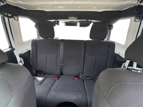 Used 2018 Jeep Wrangler Unlimited Sport S AWD/4WD image 13