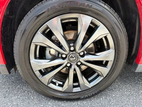 Used 2023 Lexus UX 250h F Sport FWD image 5