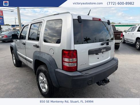 Used 2012 Jeep Liberty Sport AWD/4WD image 5
