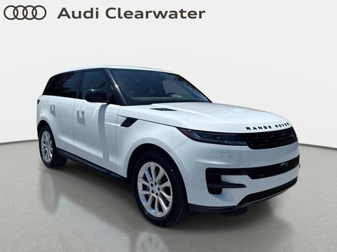 Used 2025 Land Rover Range Rover Sport SE AWD/4WD image 6