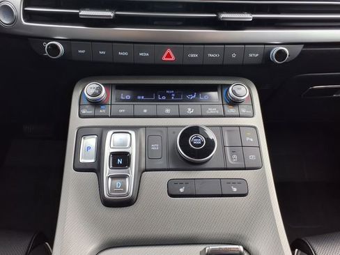 Used 2025 Hyundai Palisade SEL FWD image 26