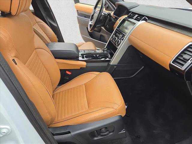 Used 2018 Land Rover Discovery HSE Luxury AWD/4WD image 21