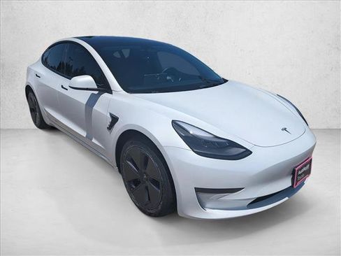Used 2023 Tesla Model 3 Standard Range RWD image 3