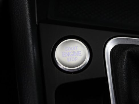 Certified 2023 Volkswagen Jetta SE FWD image 12