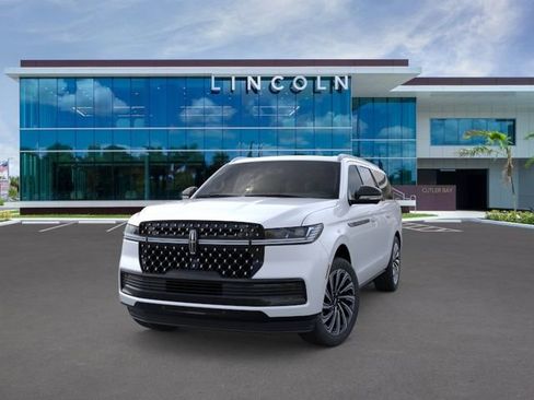 New 2025 Lincoln Navigator L Black Label AWD/4WD image 2
