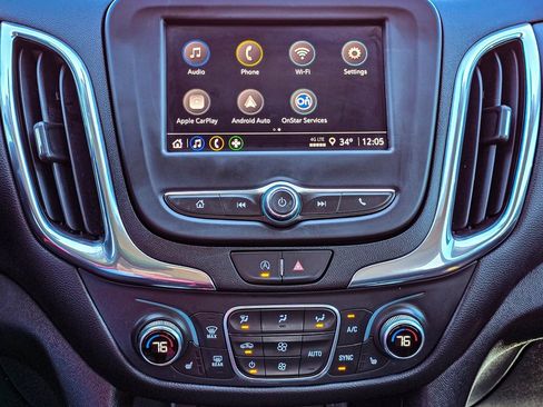 Used 2022 Chevrolet Equinox LT image 16