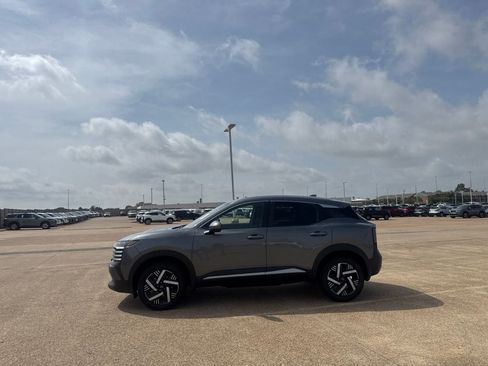 Certified 2025 Nissan Kicks SV w/ SV Premium Package FWD image 13