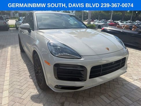 Used 2022 Porsche Cayenne GTS AWD/4WD image 10