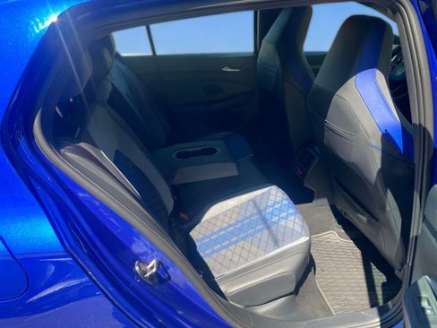 Certified 2025 Volkswagen Golf w/ Euro Style Package AWD/4WD image 24