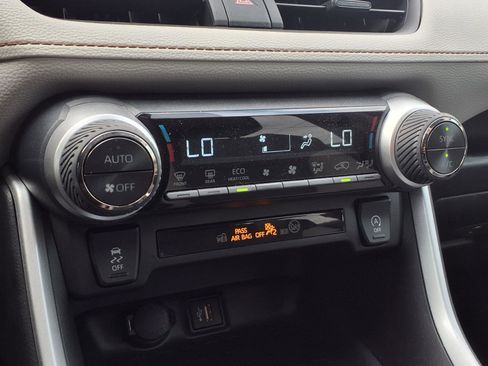 Certified 2025 Toyota RAV4 XLE w/ Convenience Package image 10