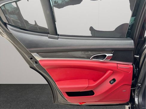 Used 2016 Porsche Panamera GTS image 38