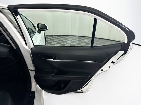 Used 2023 Toyota Camry SE image 28