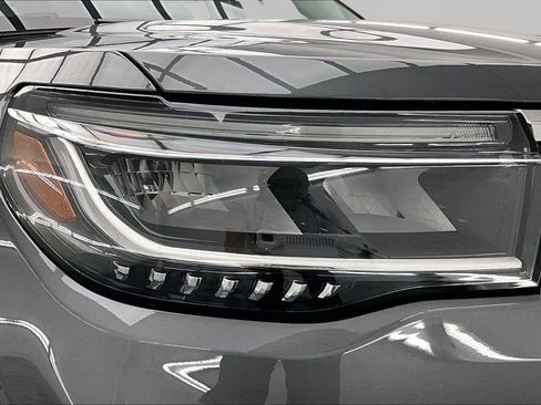 Certified 2025 Ford Explorer Active w/ Active Comfort Package AWD/4WD image 30