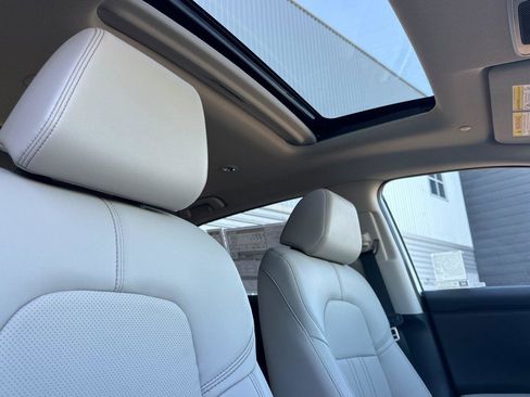 Used 2026 Honda HR-V EX-L image 15