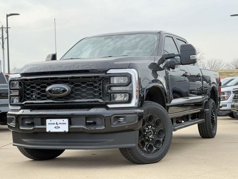 New 2026 Ford F250 Lariat w/ Black Appearance Package AWD/4WD image 2