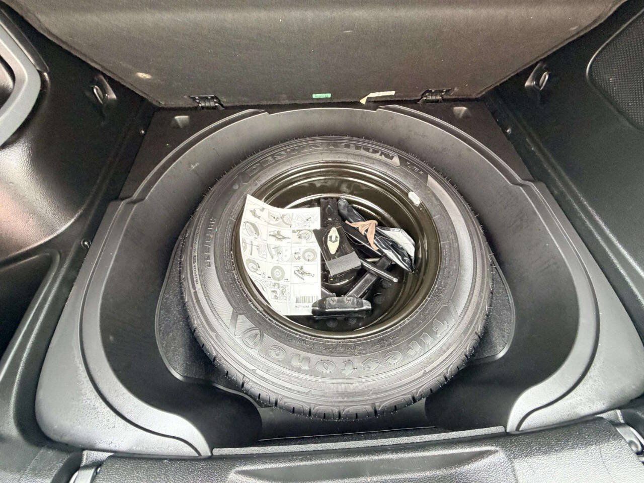 Used 2018 Jeep Cherokee Limited w/ Trailer Tow Group AWD/4WD image 6