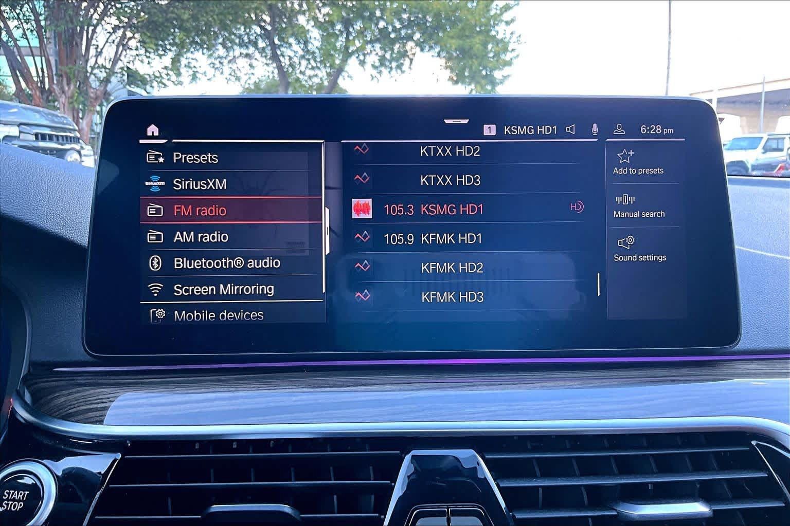 Used 2021 BMW 530e w/ Premium Package RWD image 32