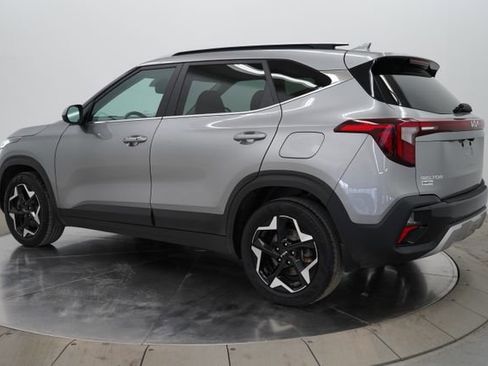 Used 2024 Kia Seltos EX AWD/4WD image 5