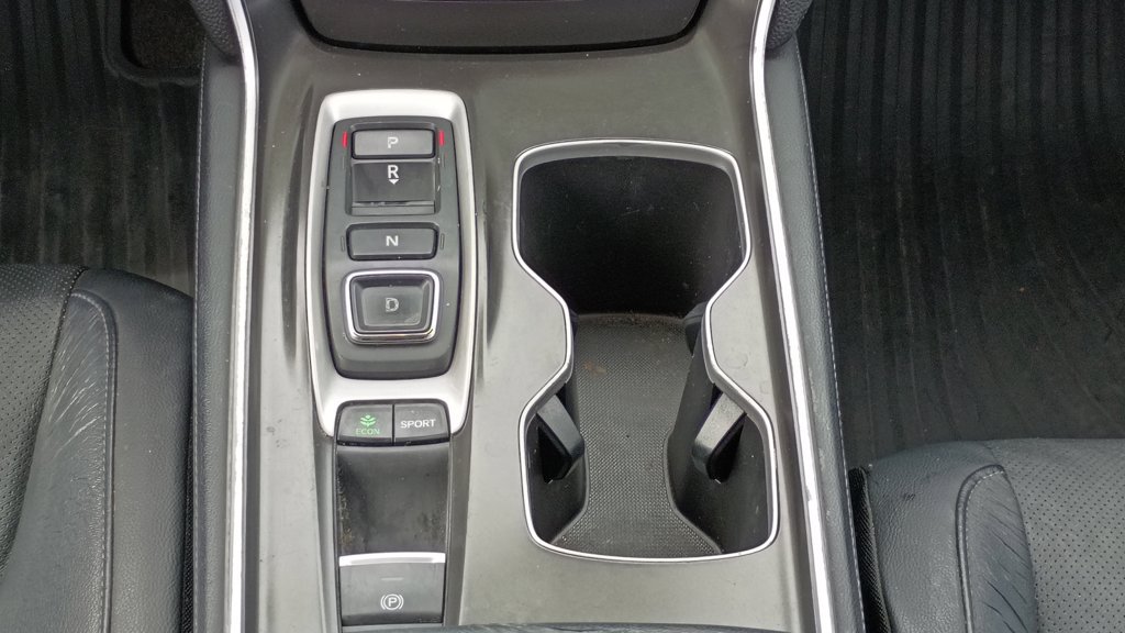 Used 2018 Honda Accord Touring image 21