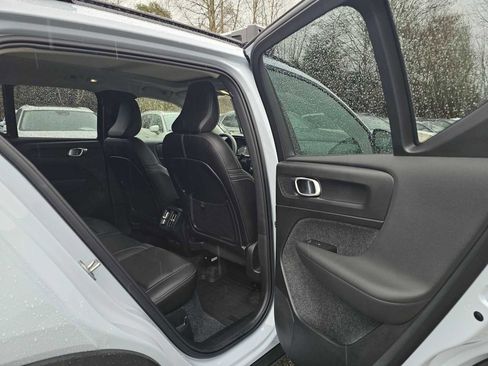 Used 2025 Volvo XC40 B5 Ultra w/ Protection Package Premier image 14