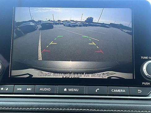 Certified 2025 Nissan Rogue SV FWD image 25