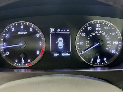 Used 2016 Hyundai Sonata Sport w/ Option Group 02 FWD image 16