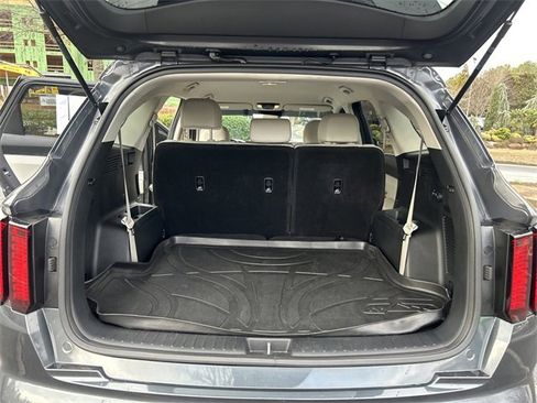 Certified 2023 Kia Sorento S image 12