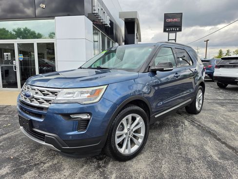 Used 2018 Ford Explorer XLT w/ Equipment Group 202A AWD/4WD image 1