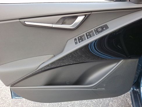 New 2026 Kia Niro EX w/ EX Premium Package image 13